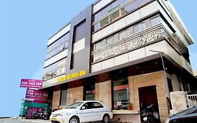 Fabhotel Idea Inn
